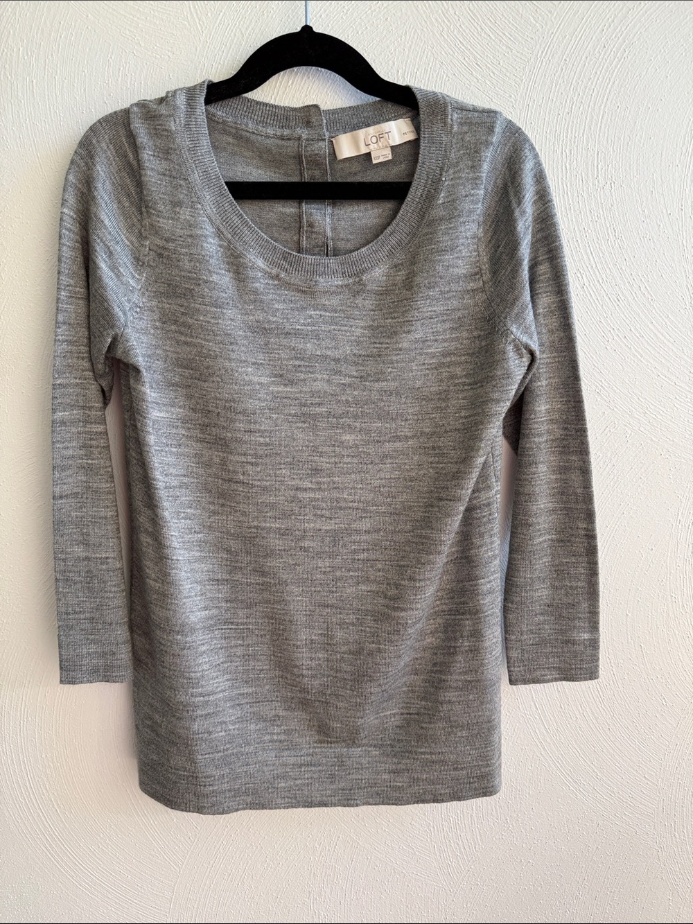 LOFT Women's Grey Lightweight Crewneck Sweater
